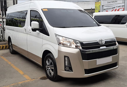 toyota-gl-grandia-tourer-car-rental-davao